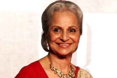 Waheeda Rehman Emotional As She Receives The Dadasaheb Phalke Award, Dedicates It To The Entire Film Industry