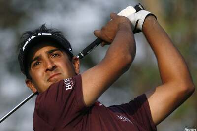 Shiv Kapur leads at Czech Open
