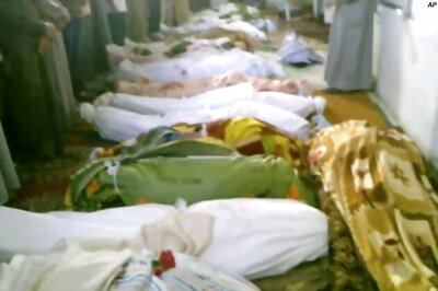 World outrage at Syria 'massacre', but no action