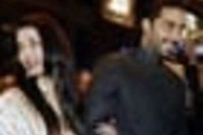 Spotted! Ash, Abhishek hand-in-hand