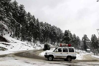 Kashmir records season's lowest temperature