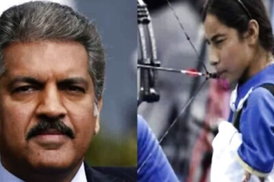 Anand Mahindra To Keep His 1-year-old Promise To Paralympic Archer Sheetal Devi